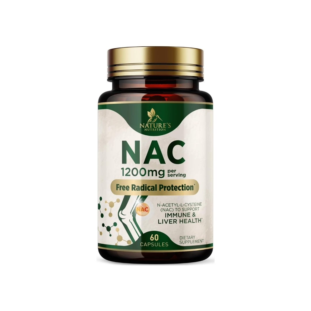 Vista frontal del frasco de suplemento alimenticio NAC (N-Acetyl-L-Cysteine) de la marca Nature's Nutrition. El envase es oscuro con tapa dorada, contiene 60 cápsulas, especifica una dosis de 1,200 mg por porción y destaca la leyenda 'Free Radical Protection' para el apoyo inmune y hepático.